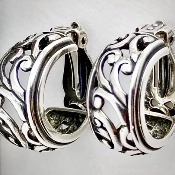 Silpada RARE Vintage CLIP-ON
Sterling Silver Filigree Scroll
Hoop Earrings - Picture 1 of 10